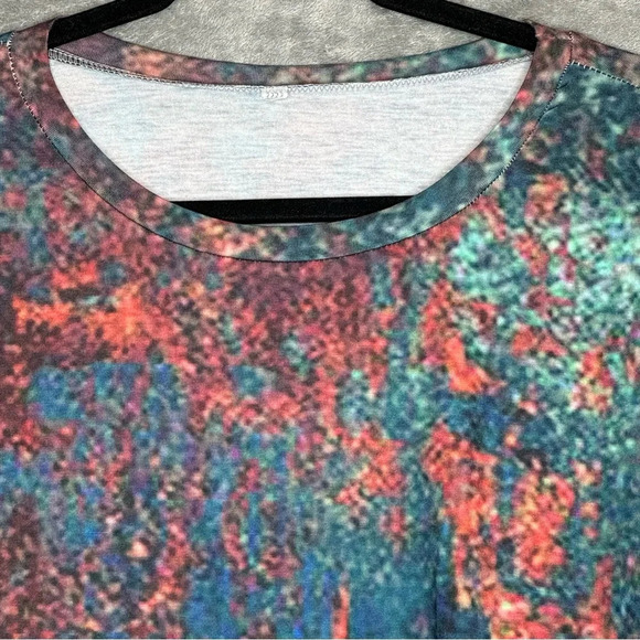 Amazon 2X Shirt Top Red Blue Abstract 3/4 Sleeve Scoop Neck Tunic Knit Womens - Picture 3 of 4